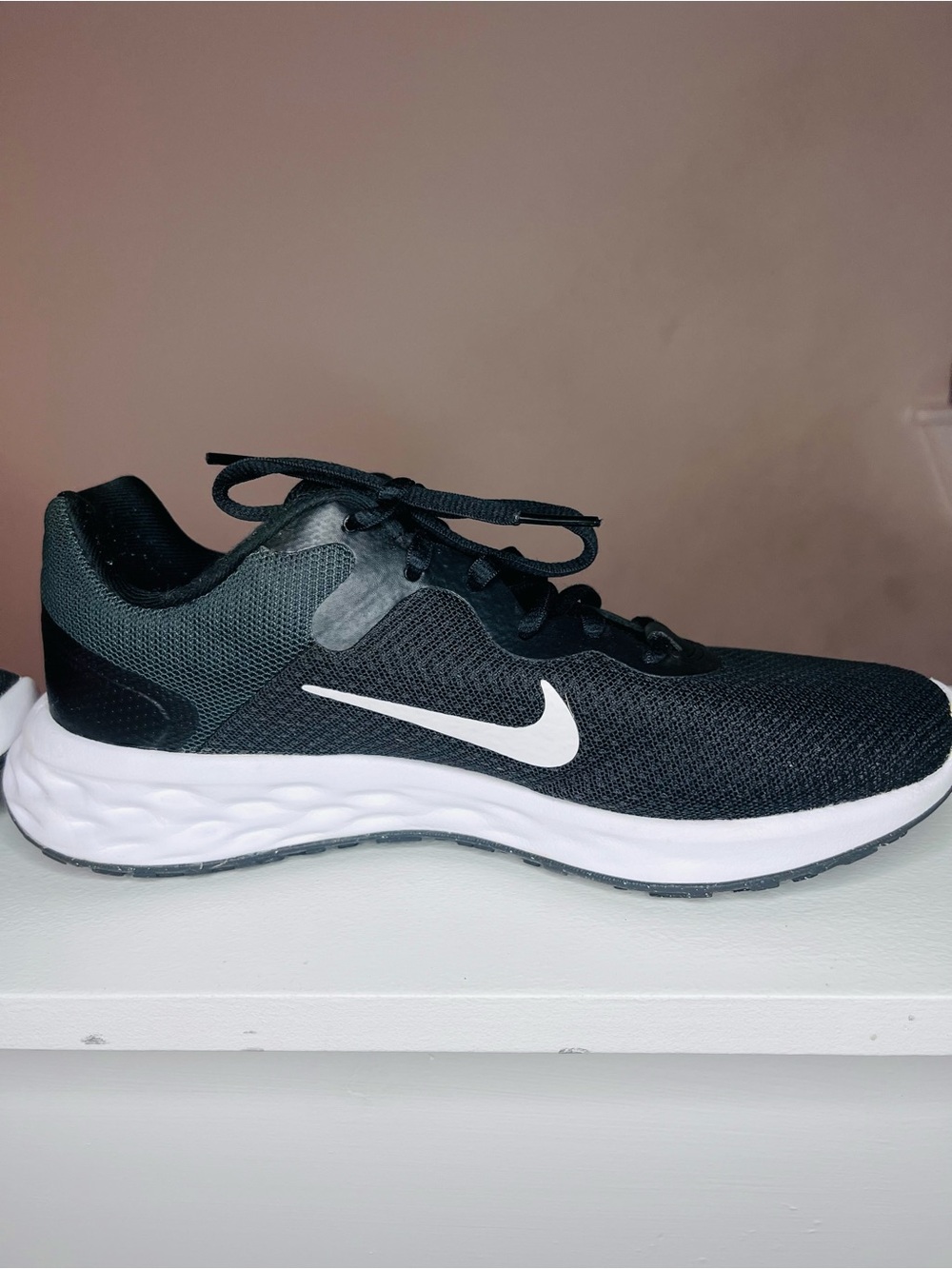 Nike Women’s Black and green Running Sneakers size 8 - Picture 9 of 11